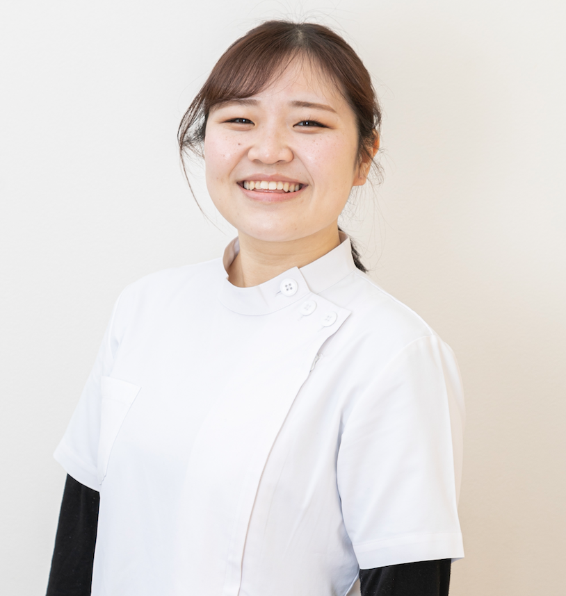 スタッフの顔写真